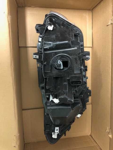 OTICA FAROL ESQUERDO BMW SERIE 1 F20 F21 LCI LED XENON