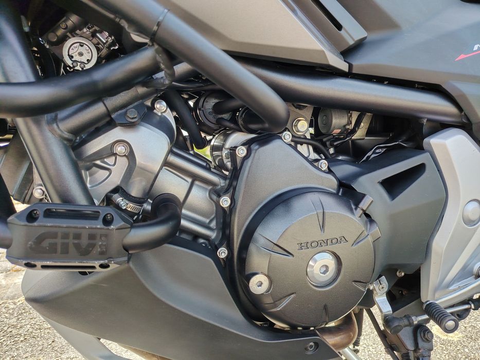 NC 750X em ótimo estado