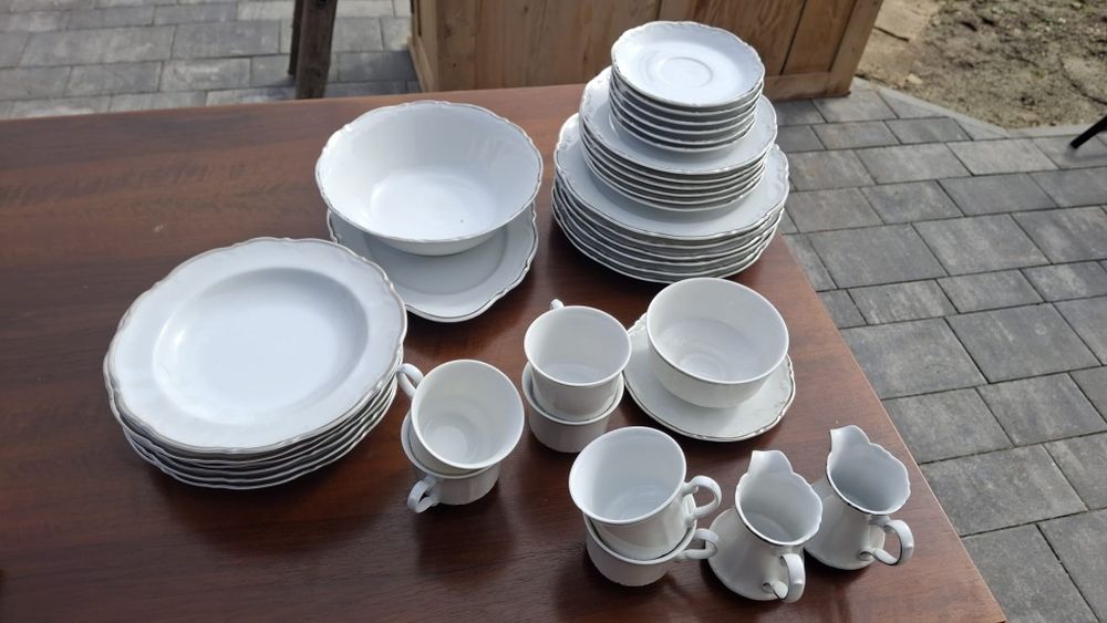 Zastawa stołowa komplet