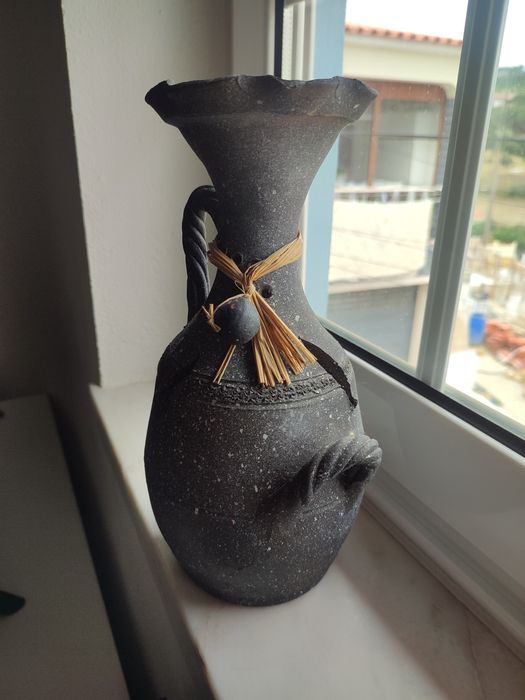 Decorative jug64752316211587123