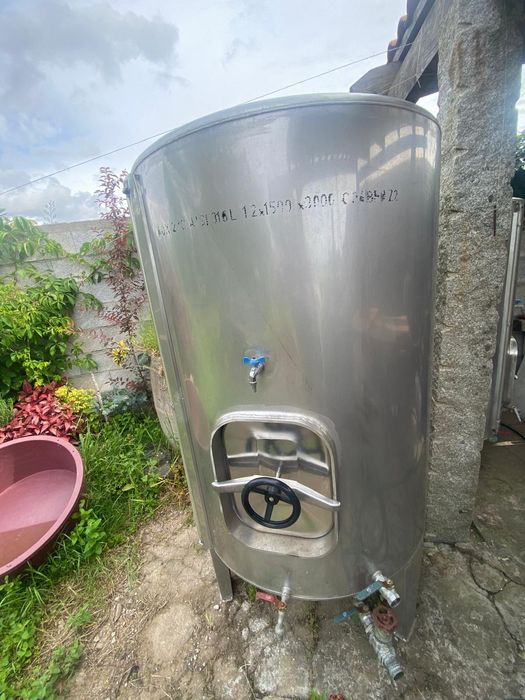 Cubas em inox de 1000l como novas