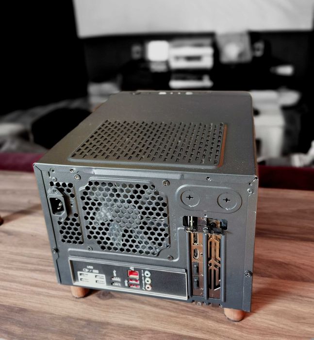 Komputer PC mini-itx Ryzen 7 4700S 16GB RAM DDR6,  RTX 2060S, 8GB vRAM