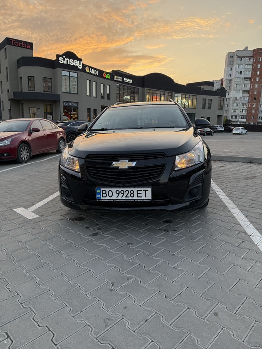 Продам автомобіль Chevrolet Cruze 2012 року