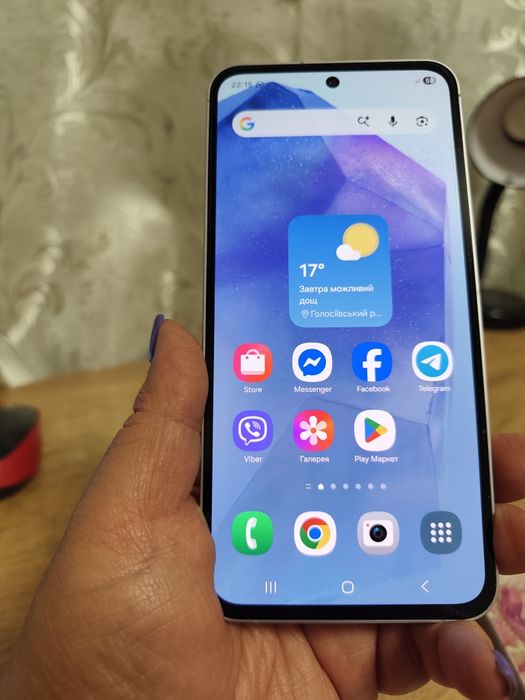 Продається мобільний телефон самсунг а55 256g