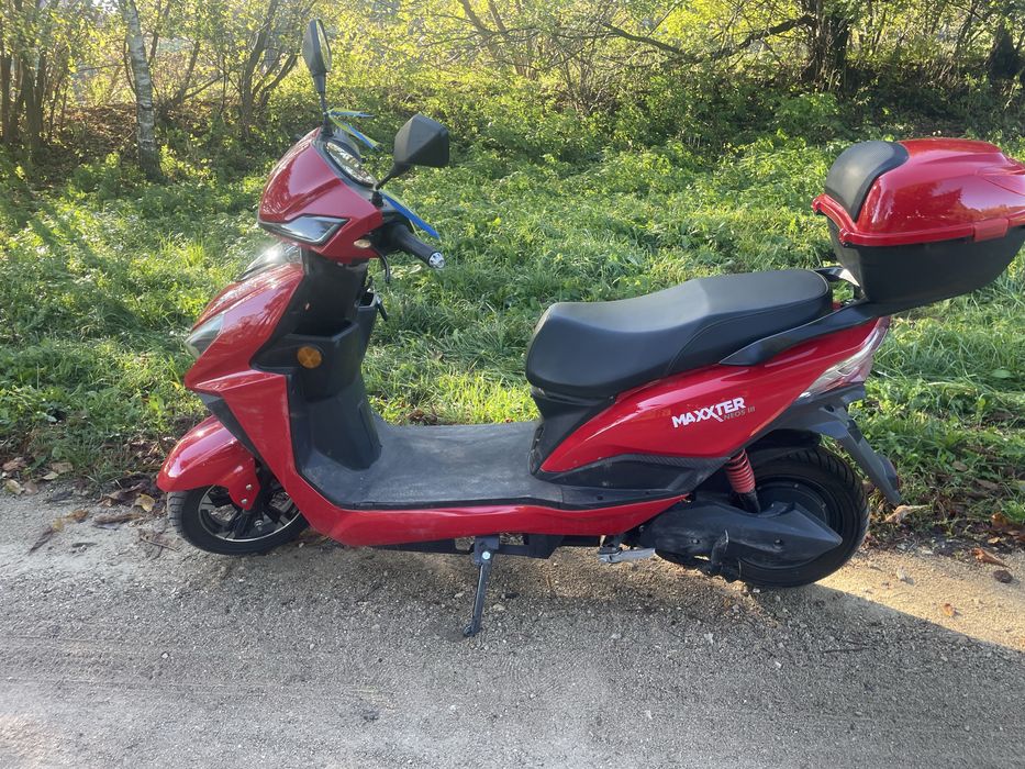 Продам електро скутер Maxxter Neons 3