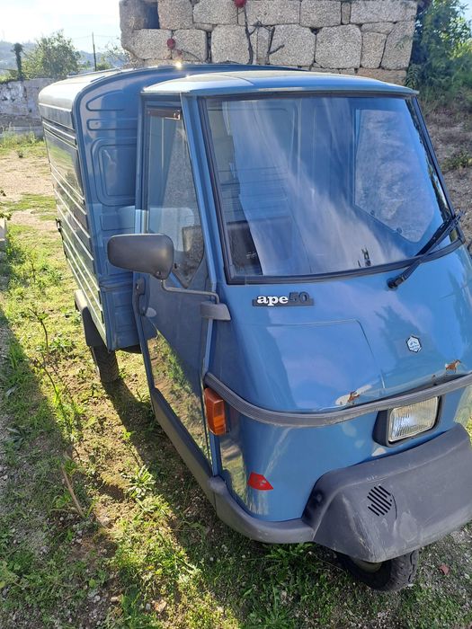Ape 50 Piaggio azul
