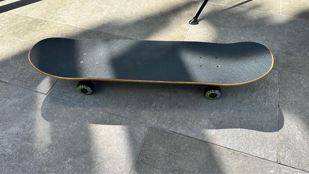 Skates - Estilo Long Board e Manobras