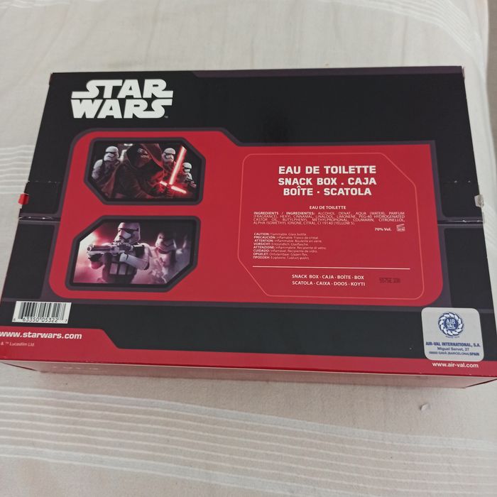 Conjunto de eau de toilette,lipgloss e stickers Monsters High