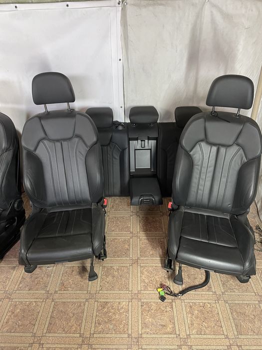 Комплект сидений Ауди Q5 2017 год