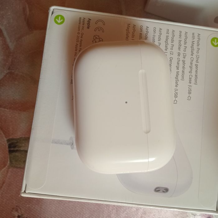 Нові Apple AirPods Pro 2