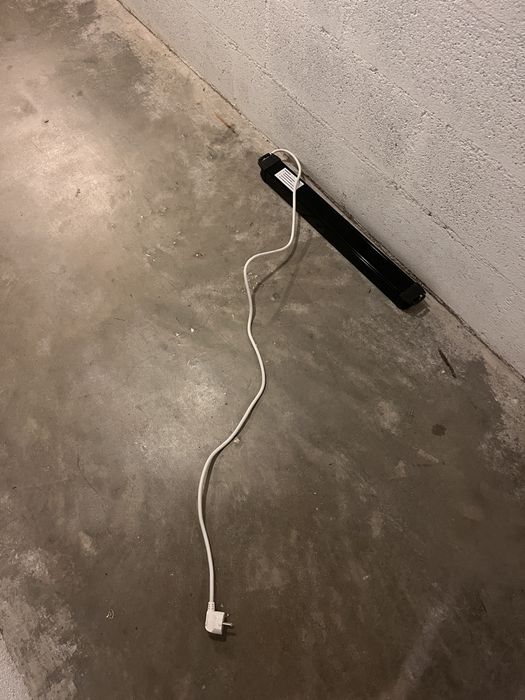 Multi-socket electrical outlet with 10 sockets and on/off button446748499609528323