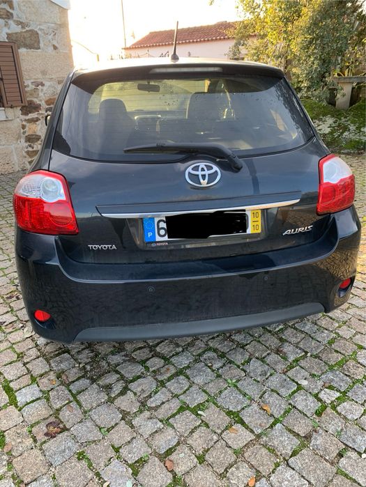 Vende-se toyota auris disel