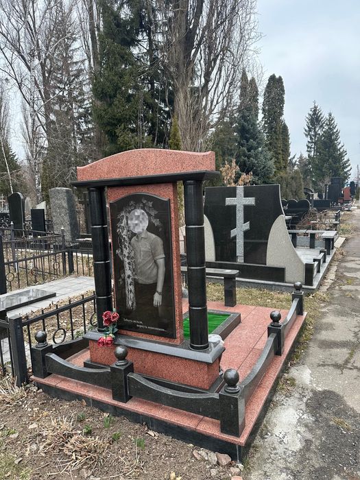 Пам'ятники та будь-які вироби з граніту у Котельві!
