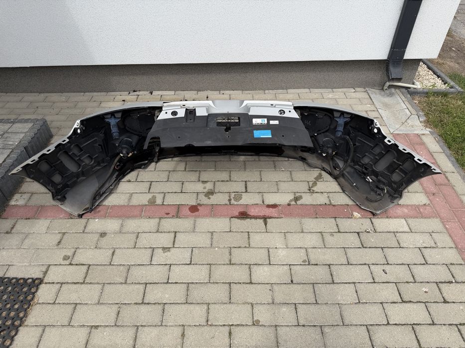 Zderzak przedni Peuegot 407 CC