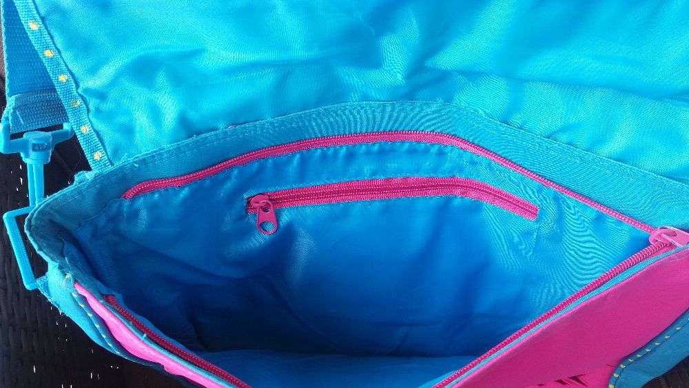 Mochila tira colo