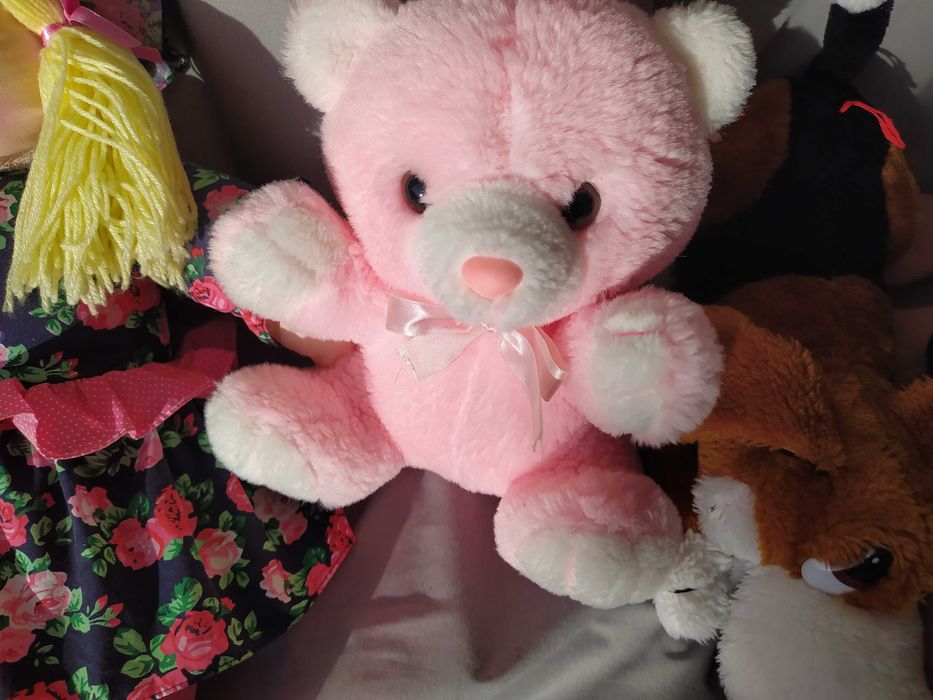 Peluches variados como novos