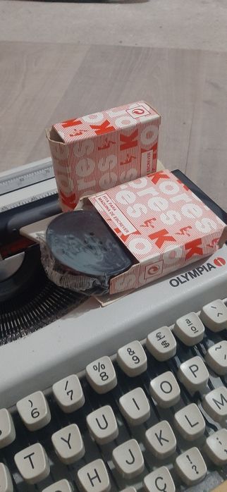 Maquina de escrever Olympia