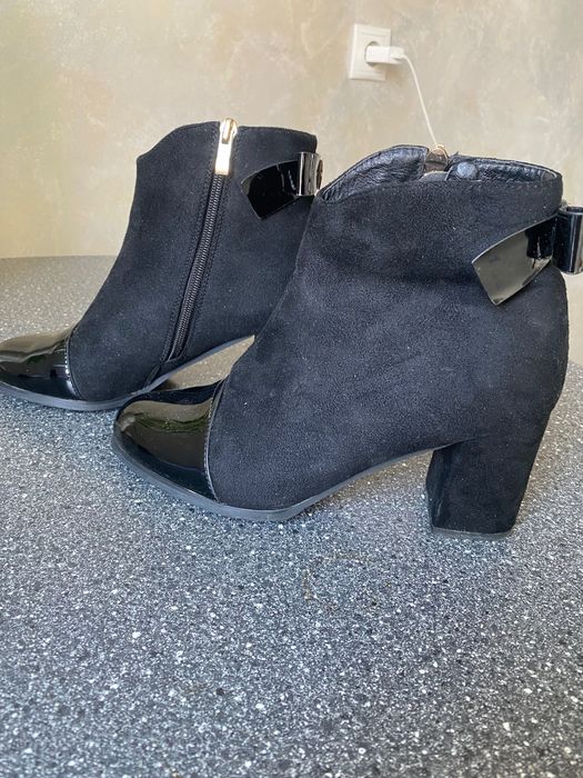 Продам черевички 39 розмір