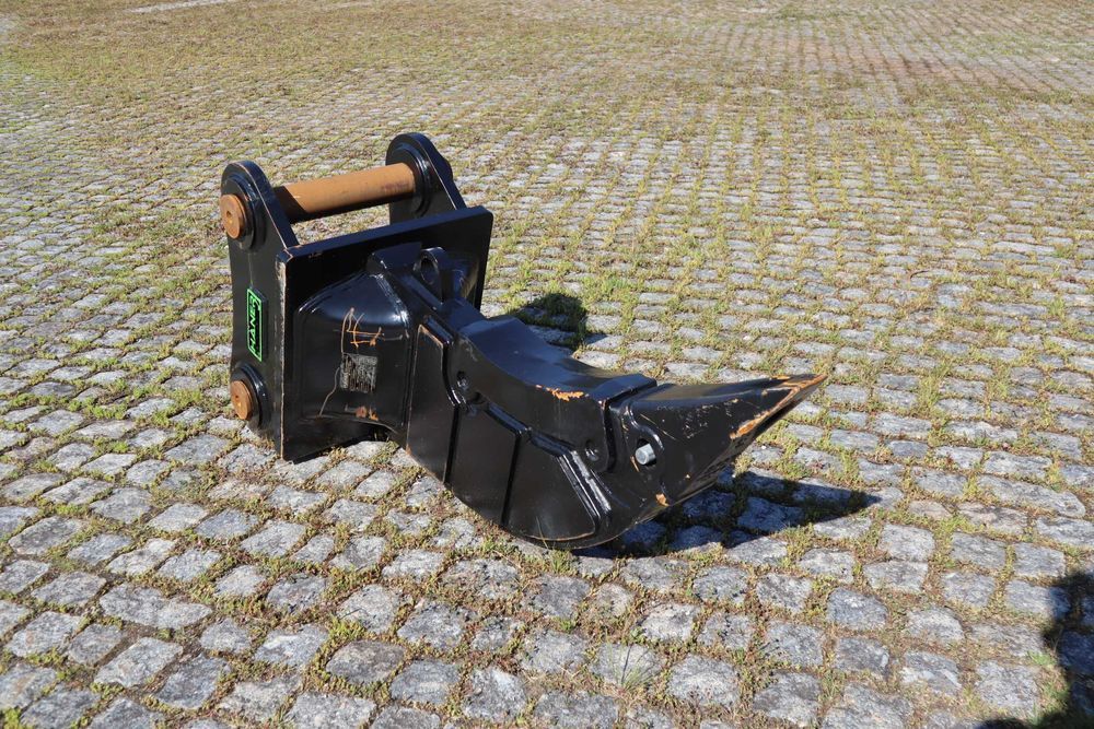 Ripper Escavadora Giratória Ø 80 / 15-25 t Haner