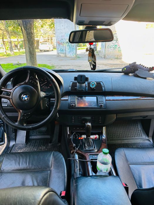 Продам BMW x5 e 53