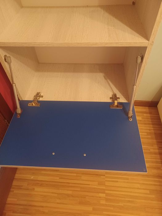 Regał do pokoju dziecięcego