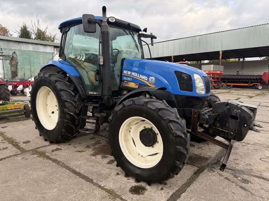 Трактор NEW HOLLAND T6050