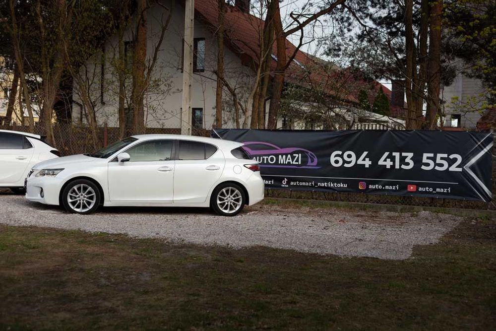 Lexus CT 13 lat w jednych rękach Serwis perła 17" alu 2x opony polecam VAT