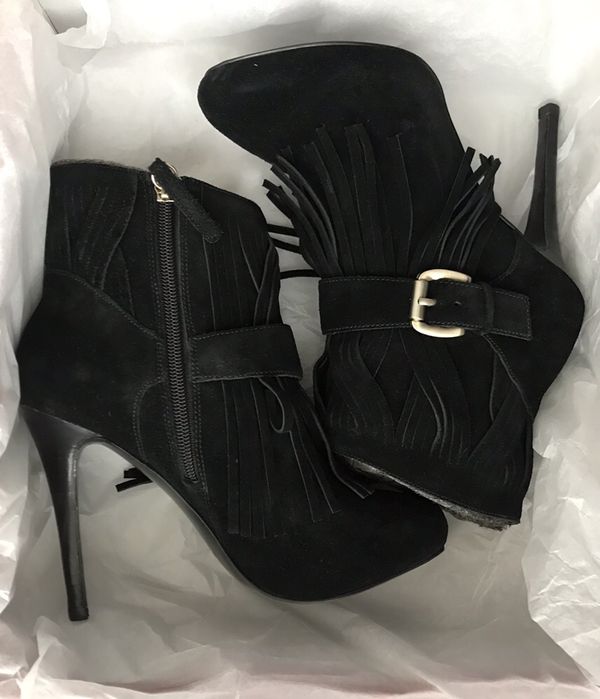 Новые замшевые ботильоны GUESS р. 36,5