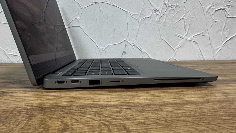 Dell Latitude 5320 2-in-1 – i7-1185G7, 32GB RAM, 256GB SSD, FHD Touch