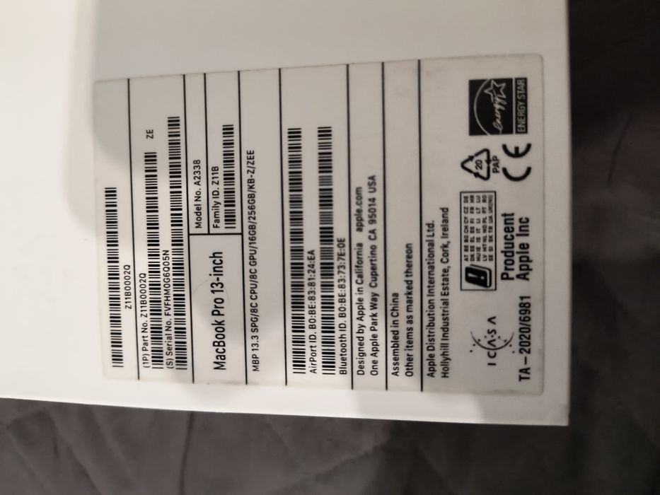 MacBook Pro 13" M1 | 16GB RAM | 256GB SSD | Tylko 132 cykle baterii! | BOX