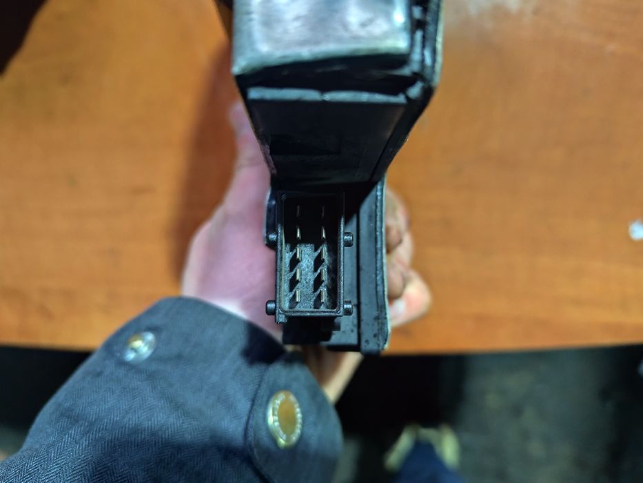 Opel Vectra C kombi zamek elektryczny klapy bagażnika 244.67824