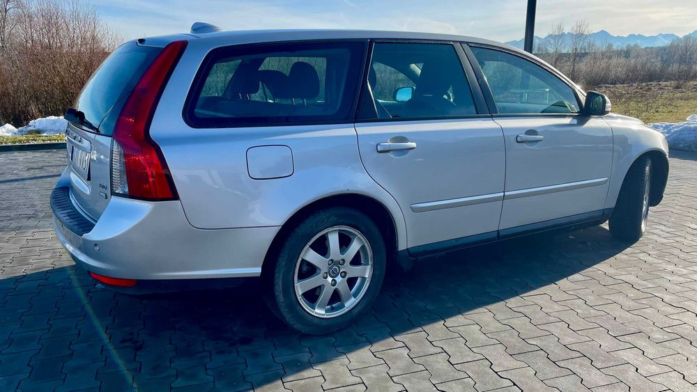 Volvo V50 1.6 Diesel po serwisie bardzo ładny stan