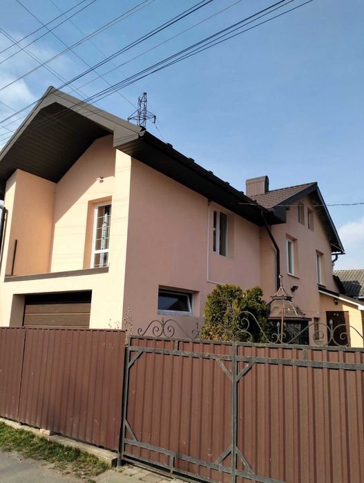 Оренда будинку біля озера,парку.
