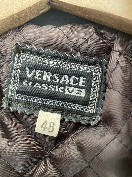 Blusão em pele/ couro