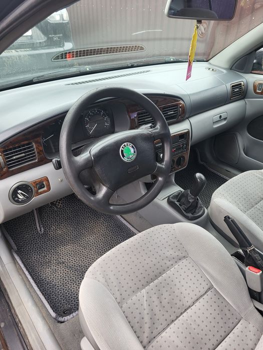 Skoda Octavia tour 1.6 МРІ