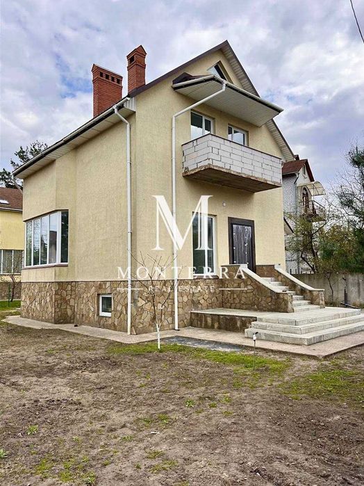 Продається Будинок з ремонтом 5хв до метро Житомирська м. Київ, Святош р-й 6 сот землі, закрита територія, охорона, гараж вул. Любимівська/Зв'язківців