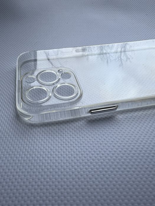 Прозорий чехол на IPhone 13 pro