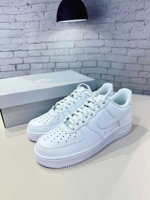 Nike Air Force 1 / Białe R.39