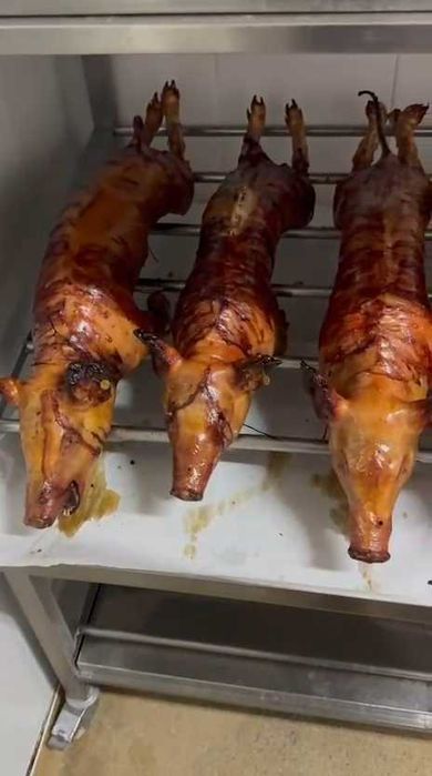 Leitão Assado em Forno a Lenha - Para entrega