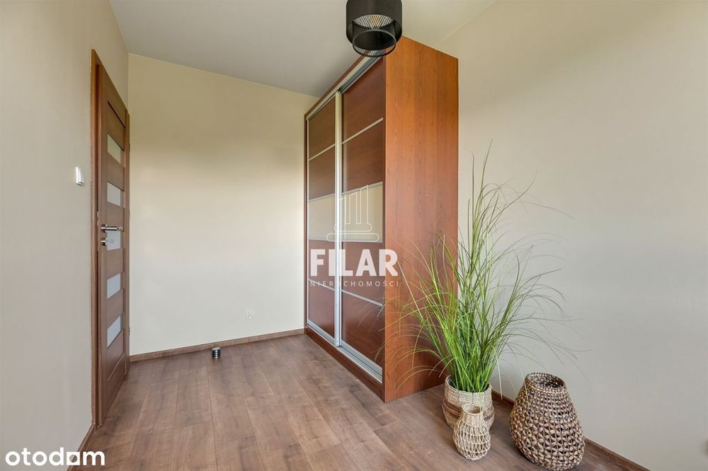 Awiator, hala, balkon, trzy pokoje