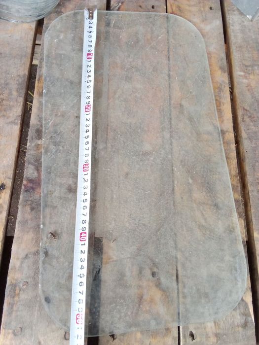 Продам скло стекло каленое автостекло вІд чого не знаю усе нове
в наяв