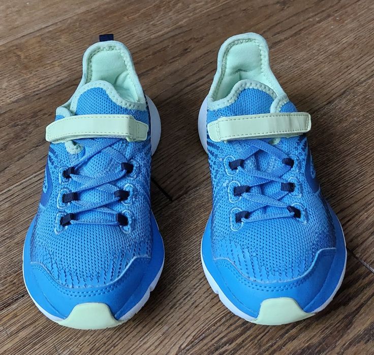 Decathlon кроссовки ориг.р.33(21,5см)