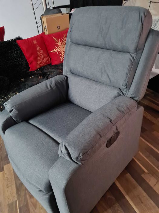 Rozkladany fotel z masażem