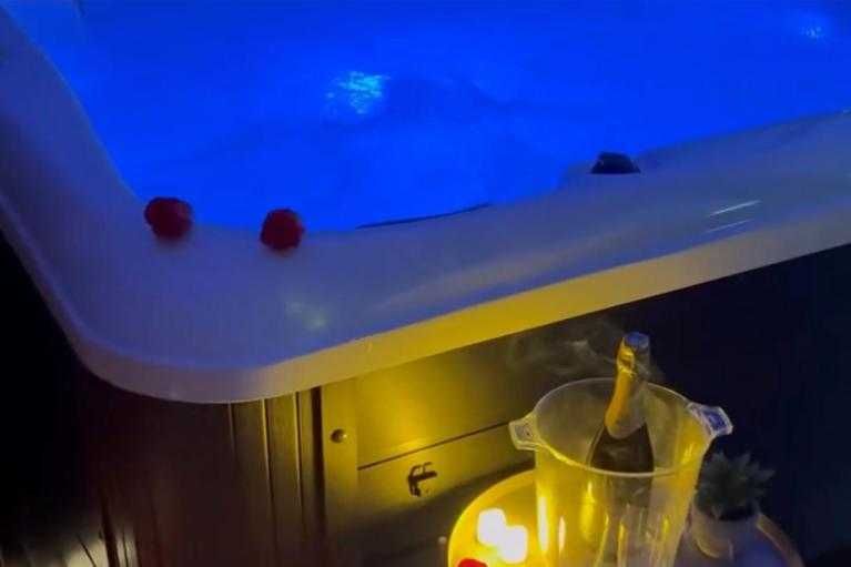New Spa Topaze, Marca: Spas Diamond.pt (dim: 210 x 210 x 93cm)