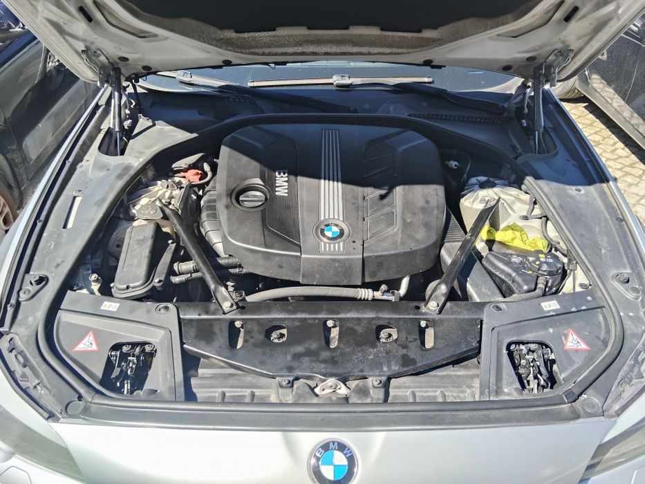 BMW F11 520D Pack M Caixa aut.