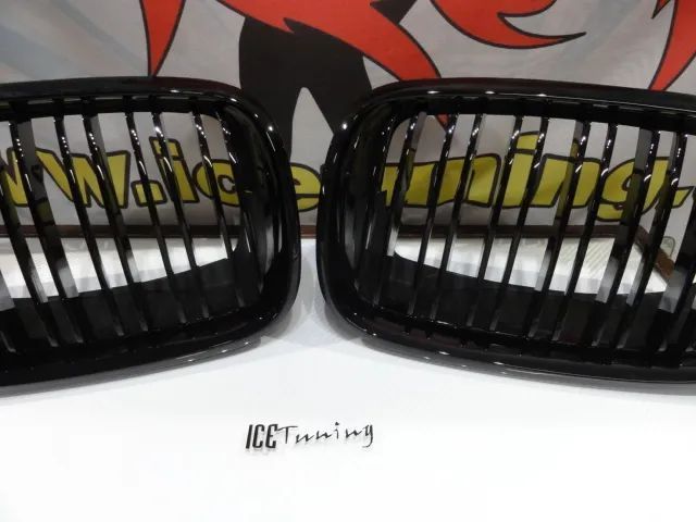 Grelha frontal em preto piano brilhante para BMW X5 E70 2006-2010 M4 look / dupla lâmina em Plastico ABS