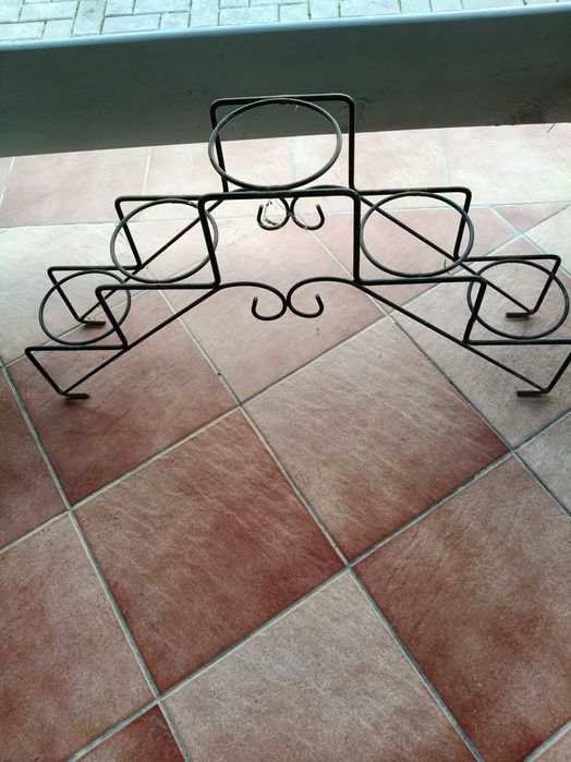 Suporte de vasos em ferro