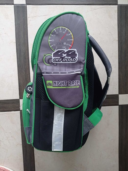 Рюкзак шкільний вживаний