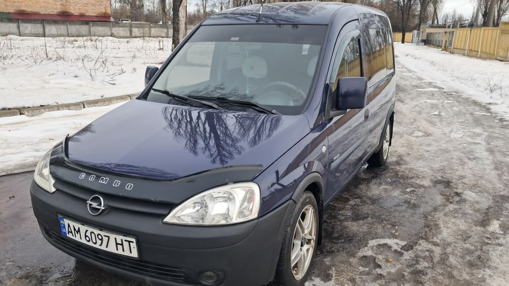 Продаю опель комбо 2005рік 1.7 дизель
