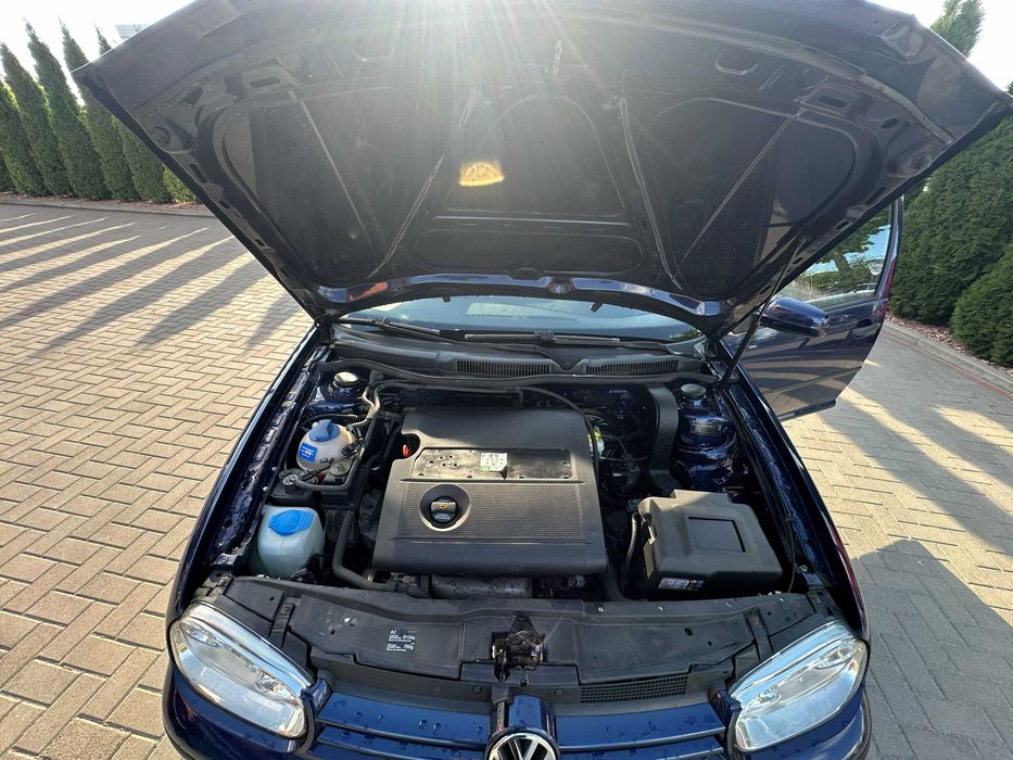 Volkswagen Golf IV 1,6 бензин 2004р